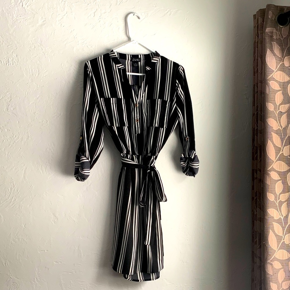 Great office dress!